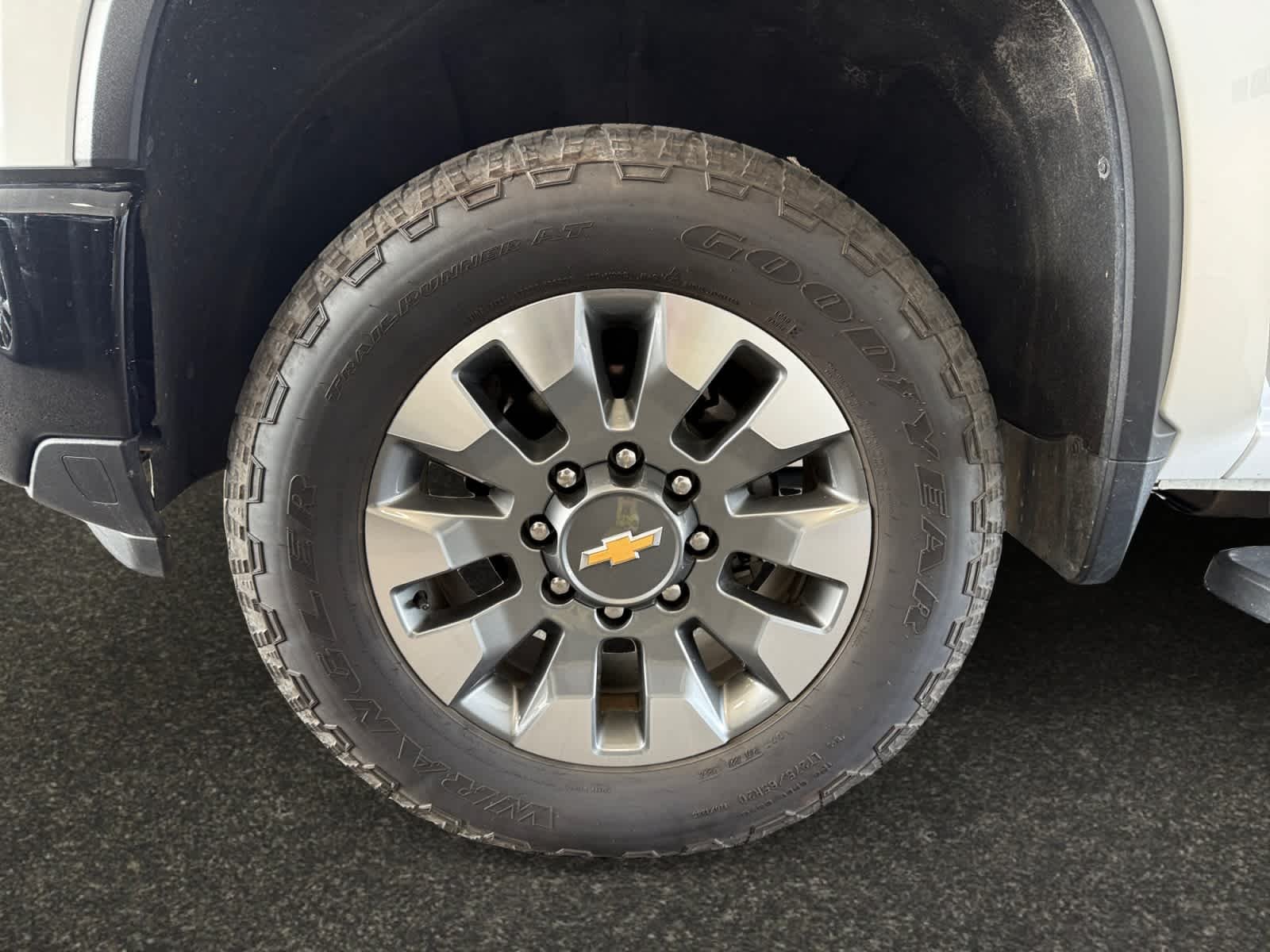 Used 2025 Summit White Chevrolet Custom image 14