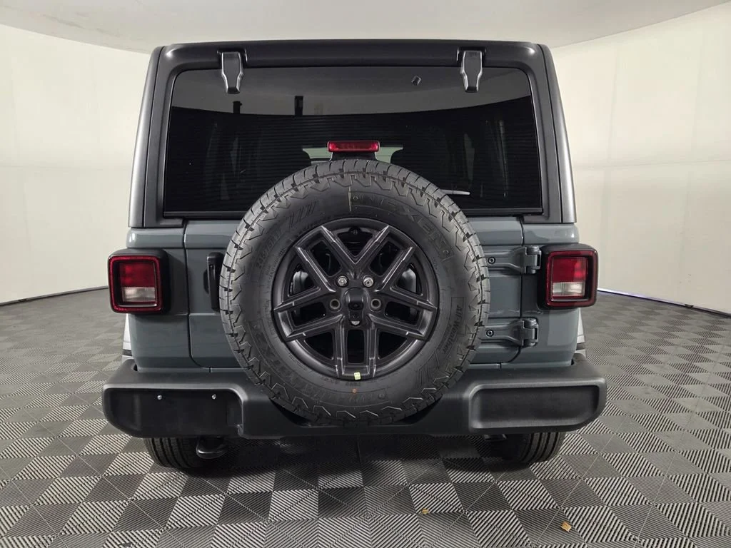 New 2026 Anvil Clear-Coat Exterior Paint Jeep Sport S image 6