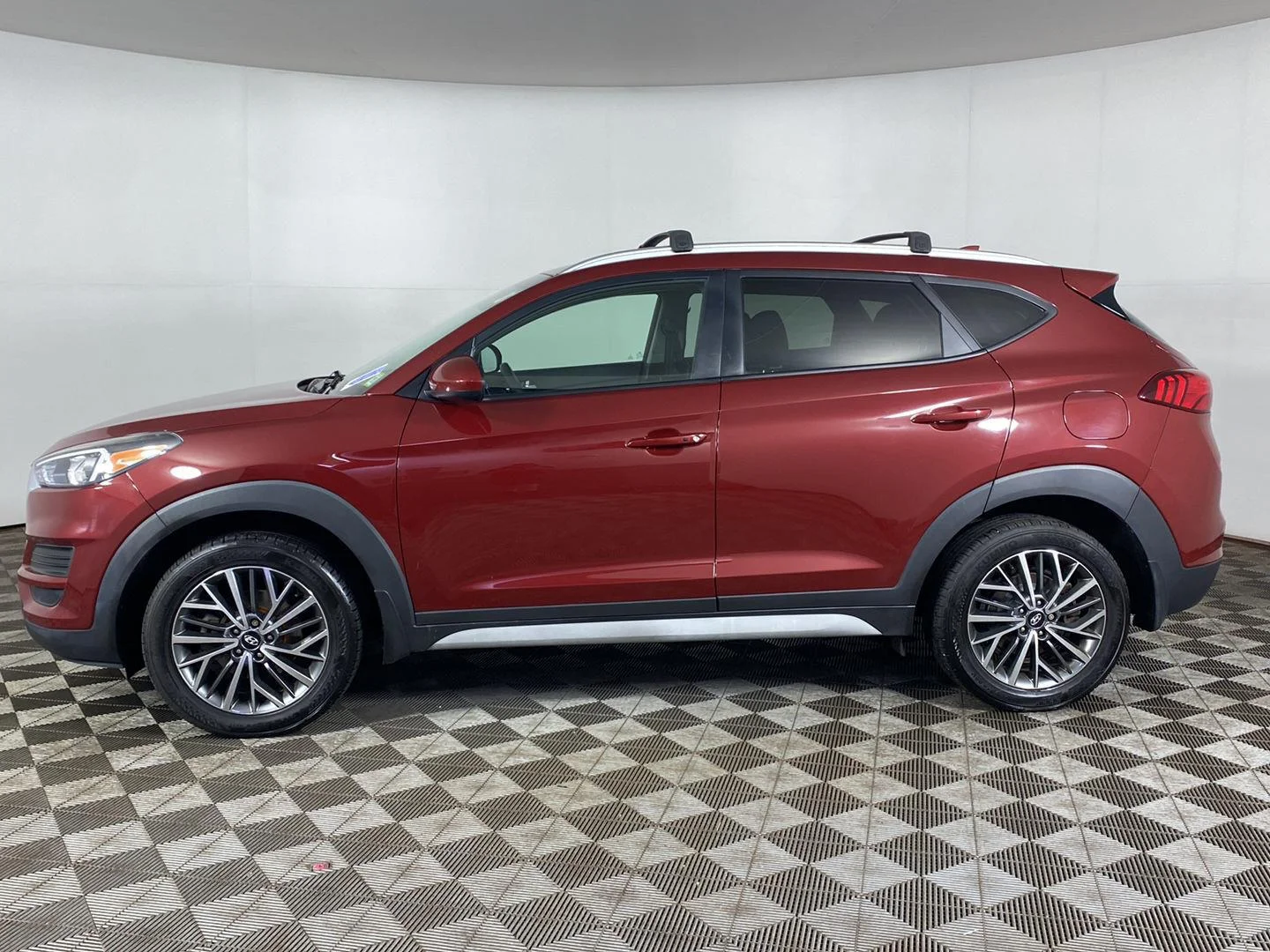 Used 2020 Gemstone Red Hyundai SEL image 27