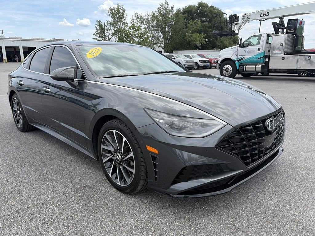 Used 2023 Gray Hyundai Limited image 9