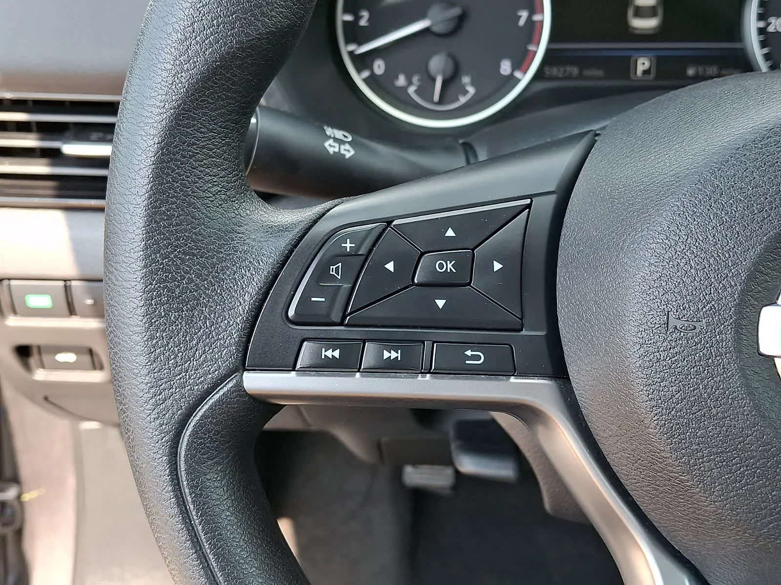 Used 2023 Gun Metallic Nissan SV image 21