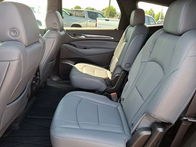 Used 2023 Red Buick Essence image 10