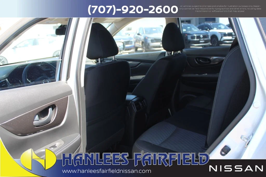 Used 2020 Silver Nissan S image 14