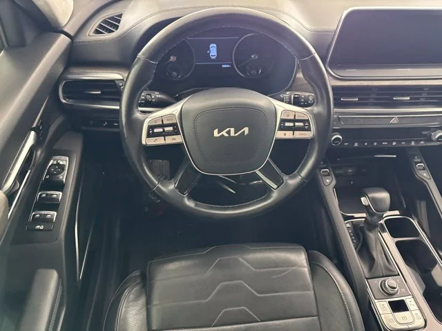 Used 2022 White Kia SX image 26