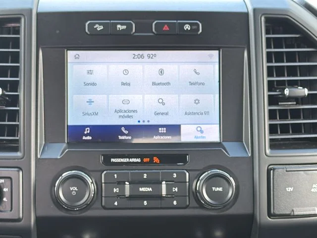 Used 2020 Blue Ford XL image 13