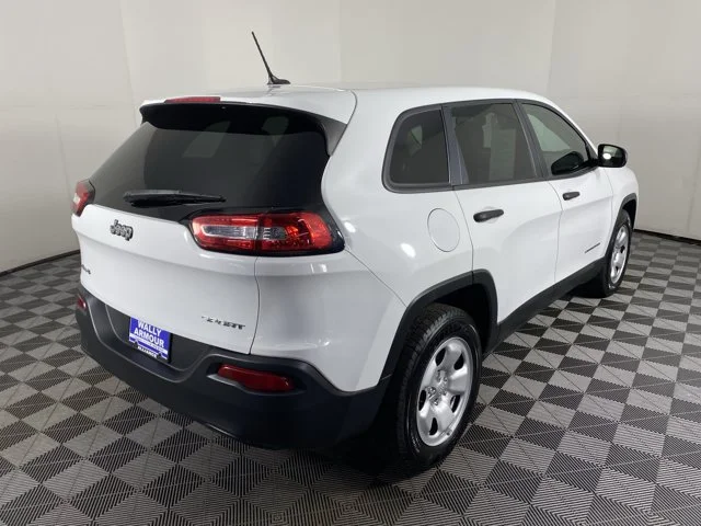 Used 2017 White Jeep Sport image 5
