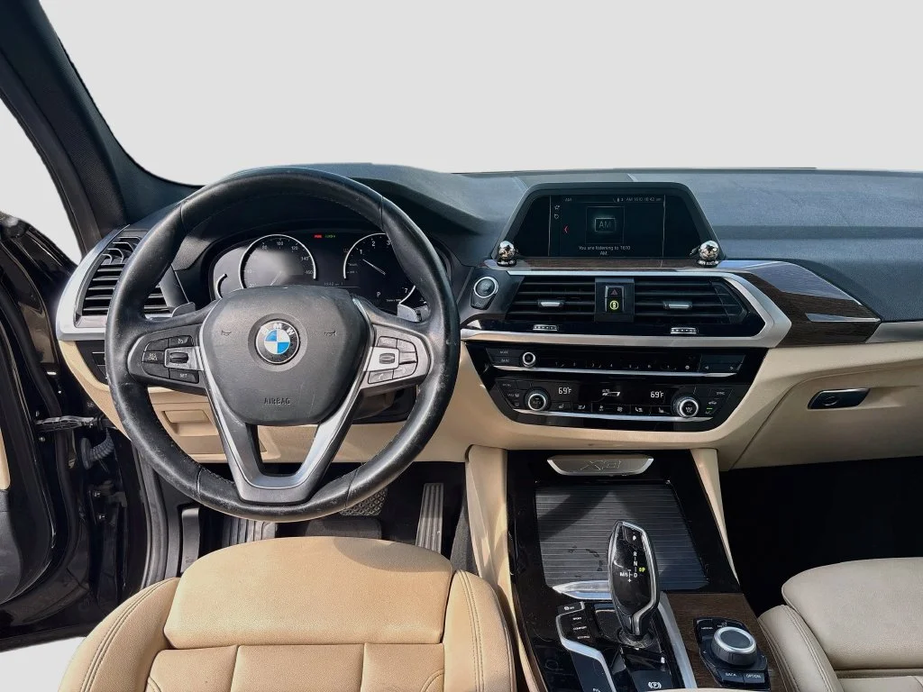 Used 2019 Green BMW sDrive30i image 31