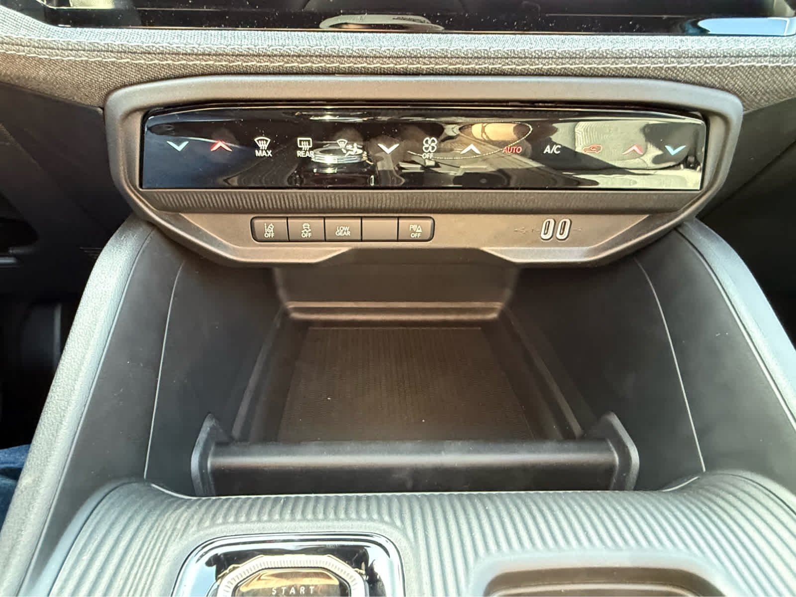 New 2026 Hydro Blue Pearlcoat Jeep Laredo image 21