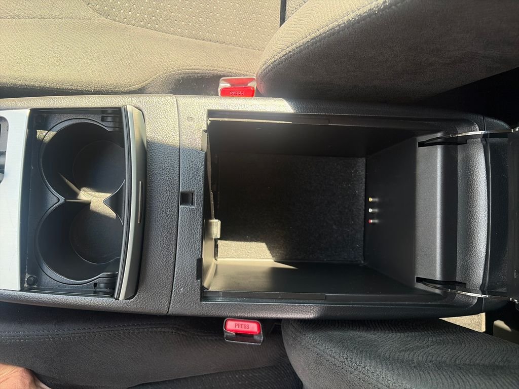 Used 2014 Midnight Nissan SV image 26