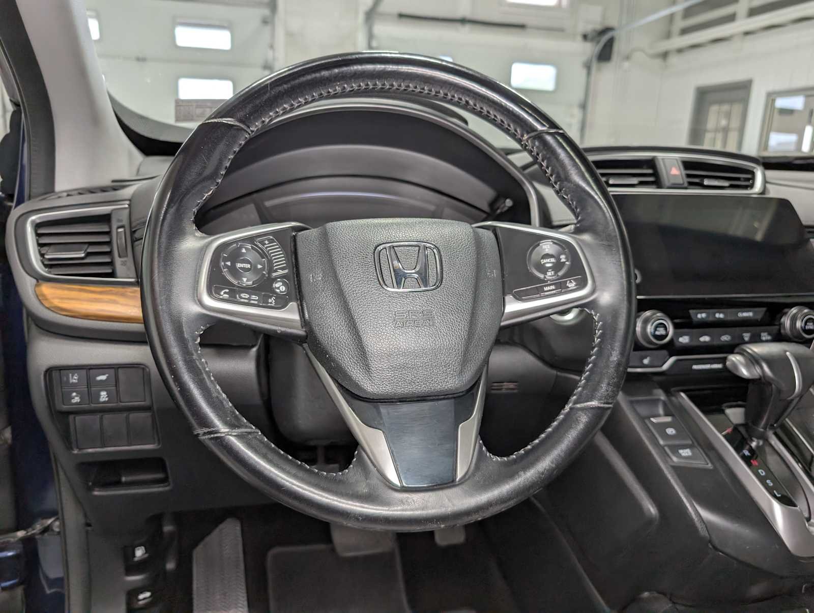 Used 2018 Obsidian Blue Pearl Honda Touring image 38