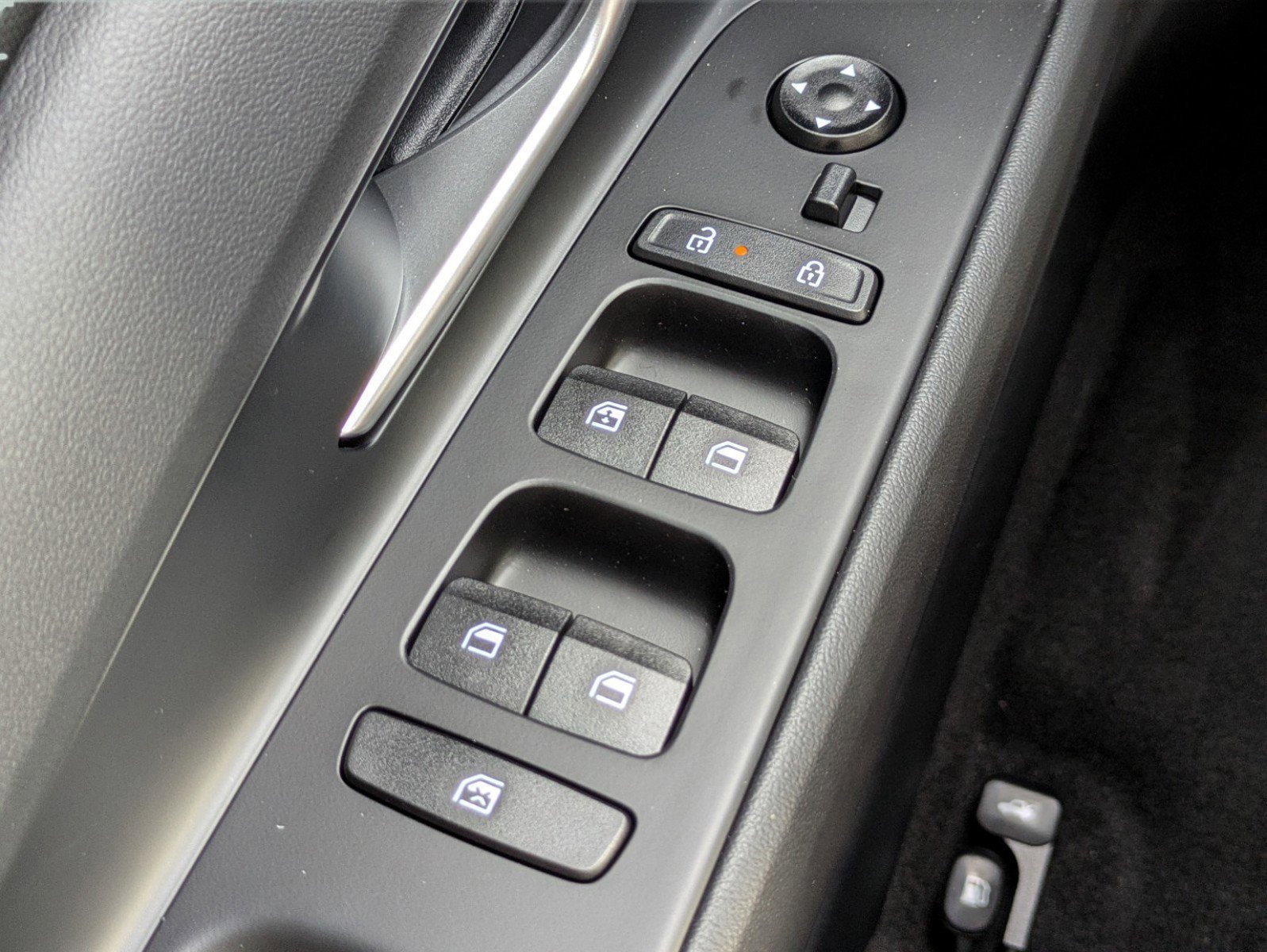 Used 2025 Serenity White Hyundai SEL Convenience image 20