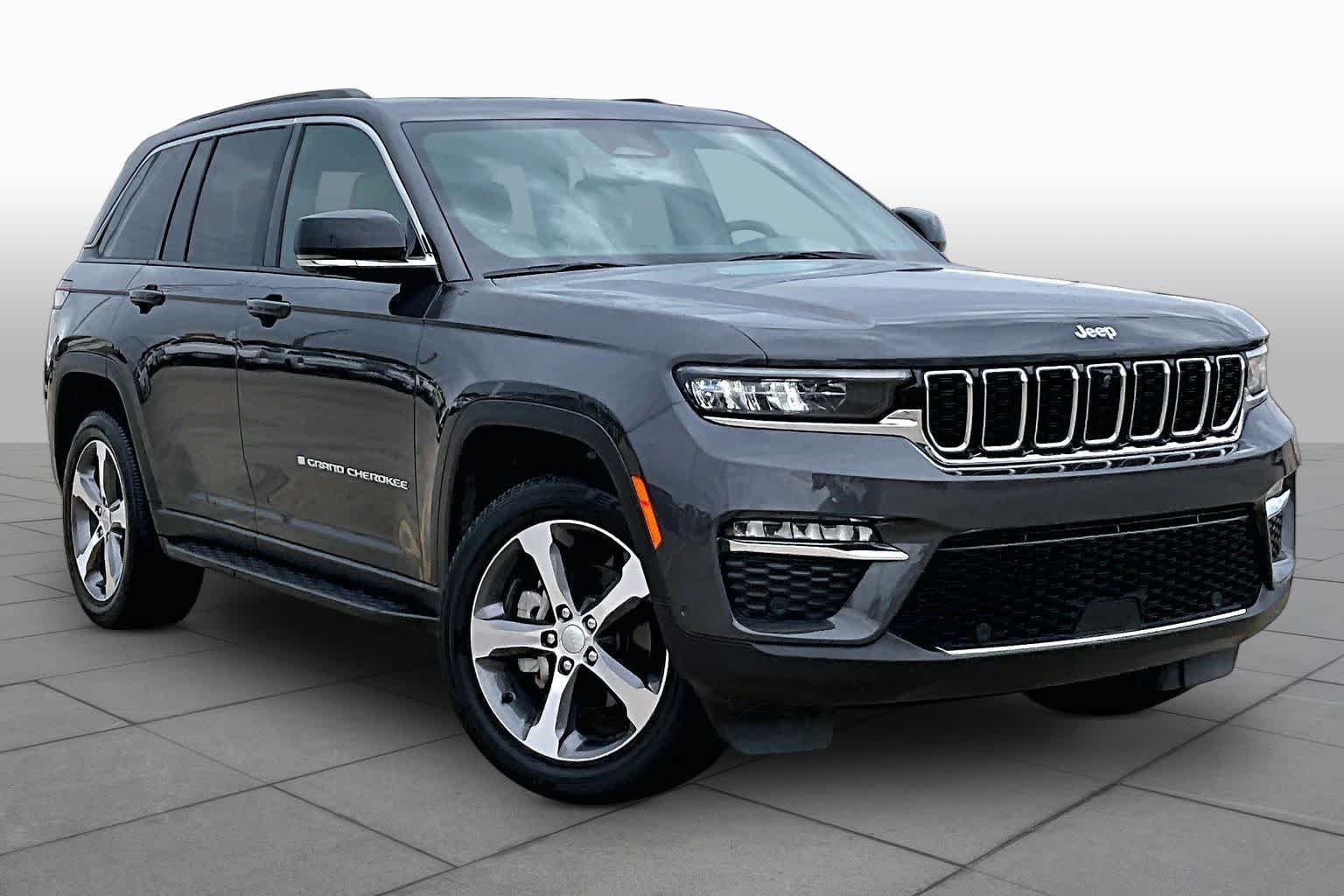 Used 2024 Baltic Gray Metallic Clearcoat Jeep Limited image 3