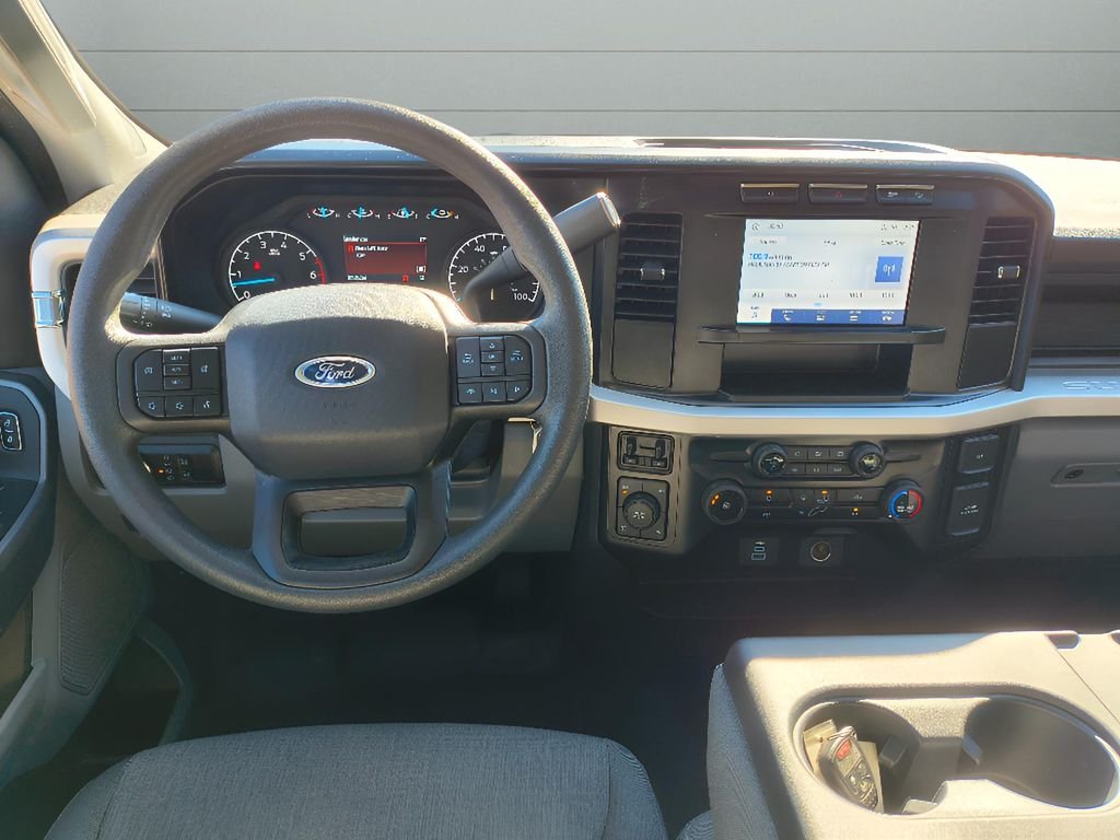 Used 2024 Oxford White Ford XL STX FX4 4X4 CREW CAB image 27