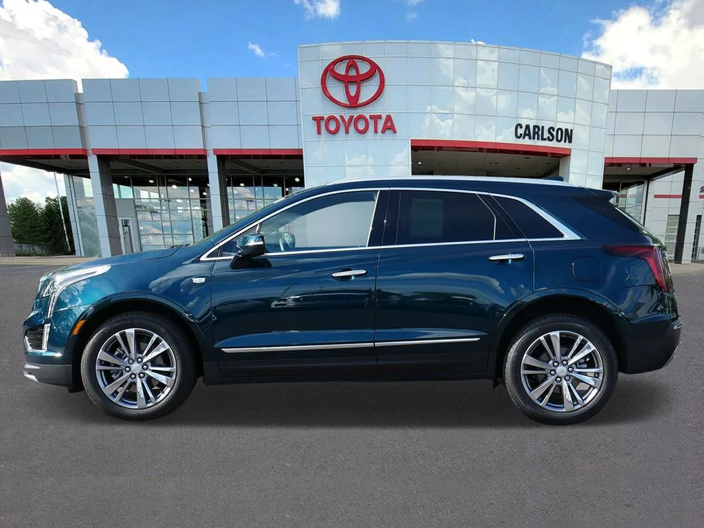 Used 2025 Green Cadillac Premium Luxury image 7