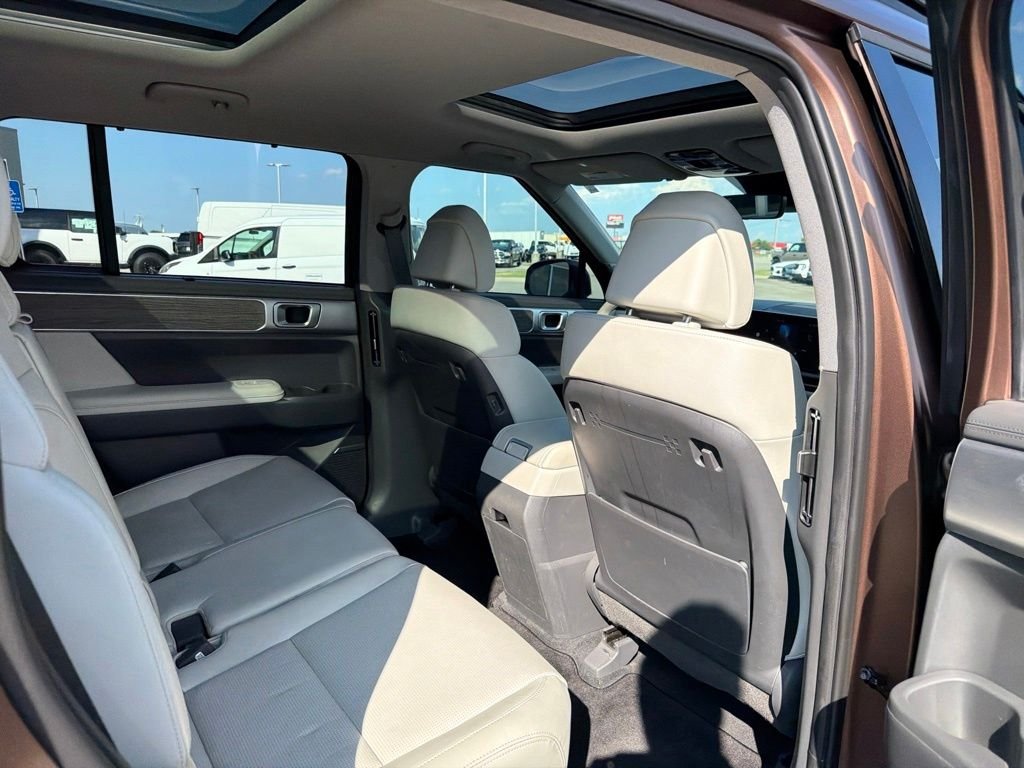 Used 2024 Brass Hyundai Limited image 19