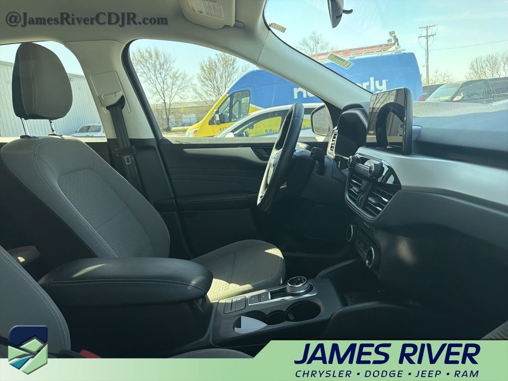 Used 2022 Ford Escape SE with VIN 1FMCU0BZ3NUB07245 for sale in Ozark, MO