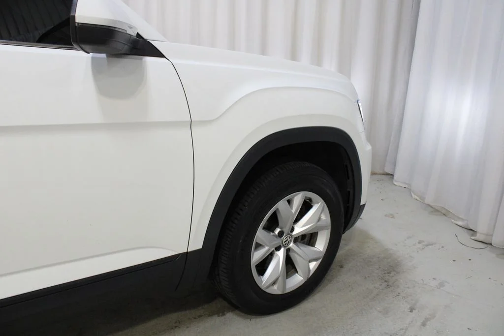 Used 2019 White Volkswagen 3.6L V6 SE image 27