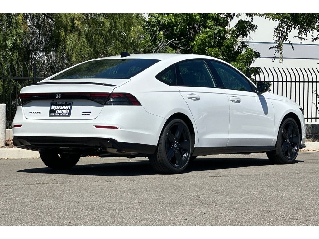 New 2026 Platinum White Pearl Honda Sport-L image 4