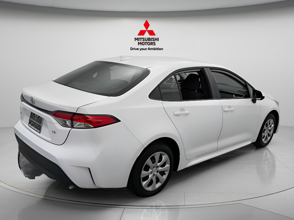 Used 2024 Ice Toyota LE image 7