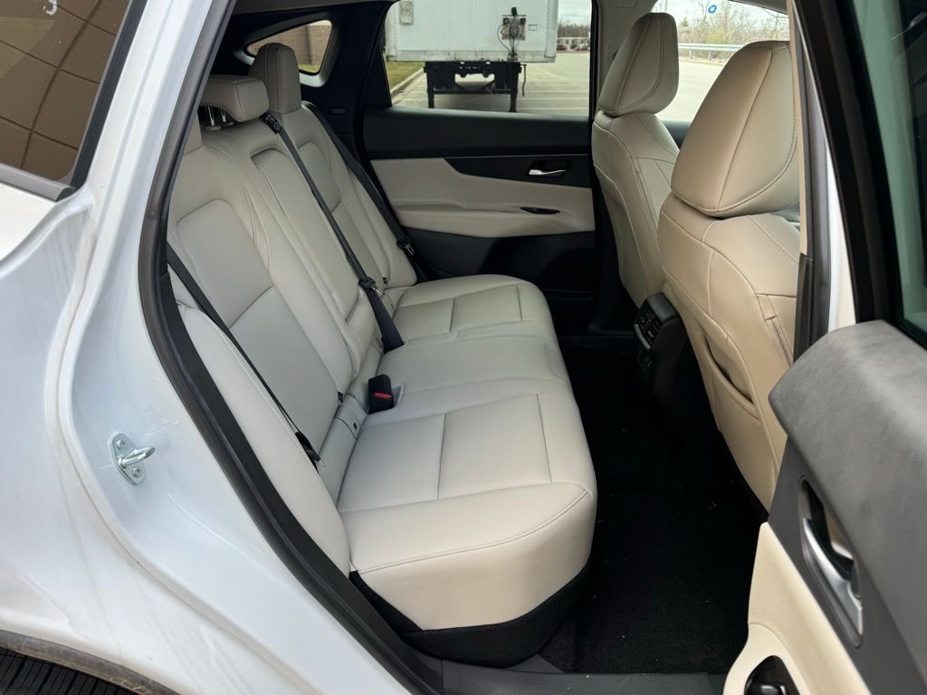 2025 Nissan Murano SV - Photo 11