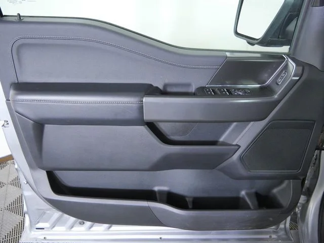 Used 2024 Silver Ford XLT image 19