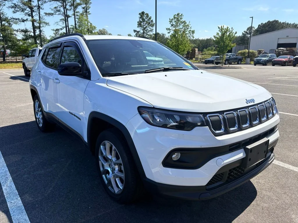 2022 Jeep Compass Latitude Lux