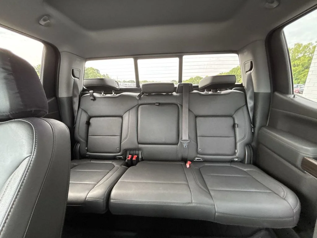 Used 2019 Silver Chevrolet RST image 25