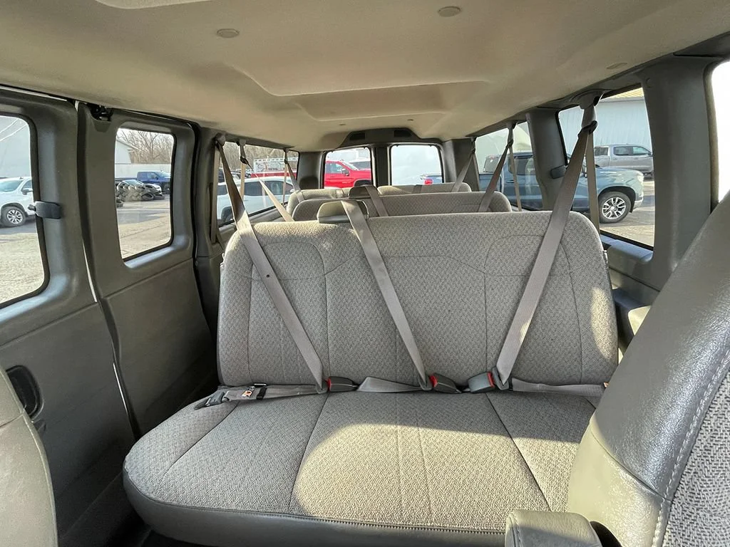 Used 2025 Summit White Chevrolet 1LT image 33