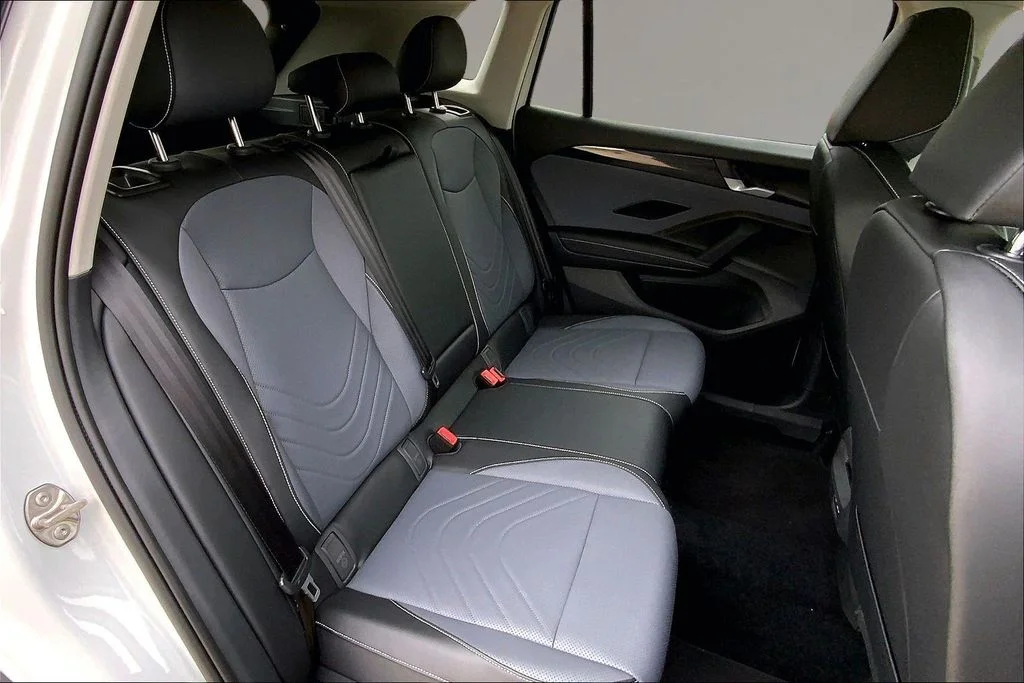 New 2026 Pure White Volkswagen 2.0T SE image 10