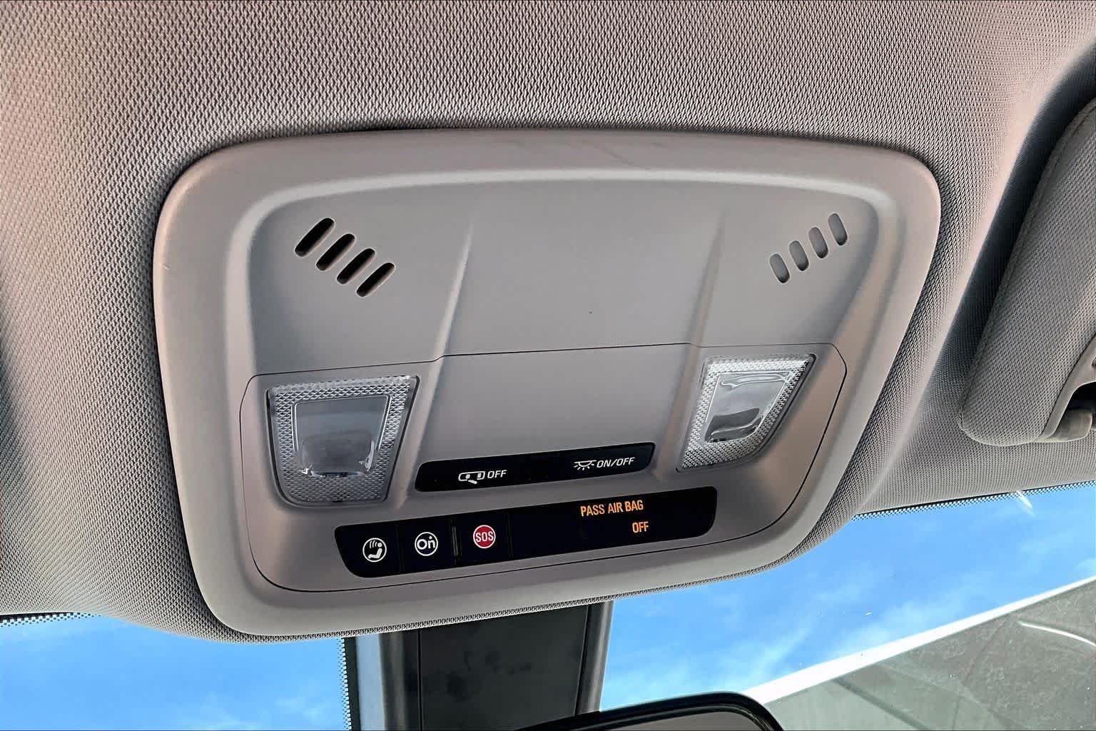 Used 2016 Summit White Chevrolet LS image 31