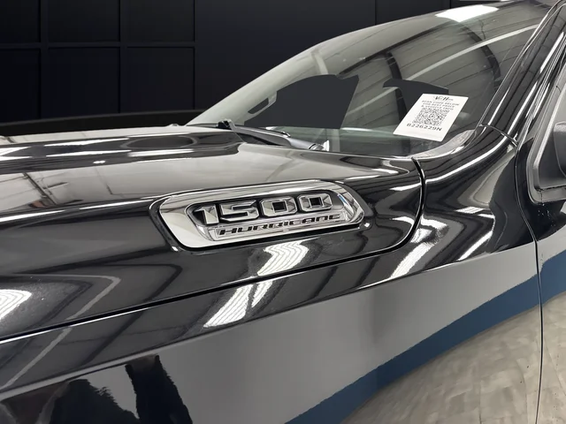 New 2026 Diamond Black Crystal Pearl-Coat Exterior Paint RAM Big Horn/Lone Star image 36