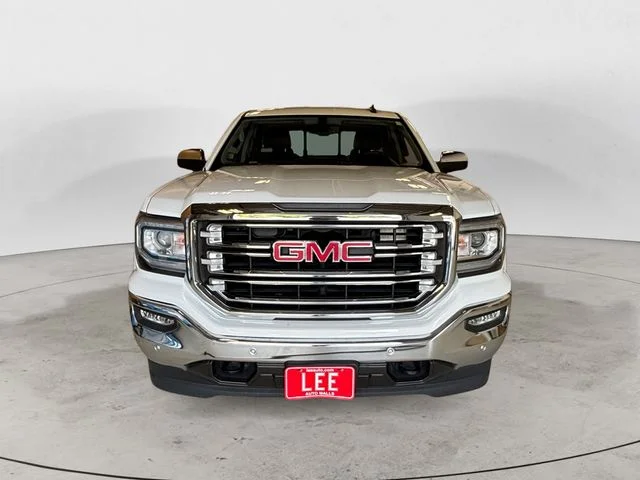 Used 2018 White GMC SLT image 9