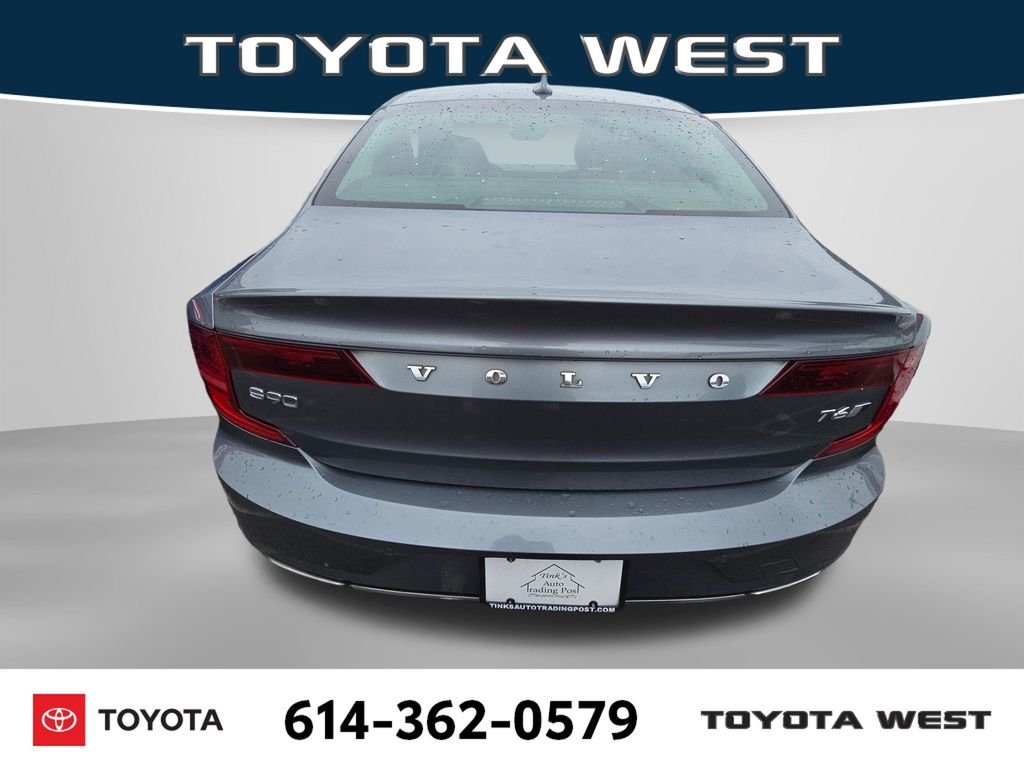 Used 2018 Gray Volvo T6 Inscription image 6