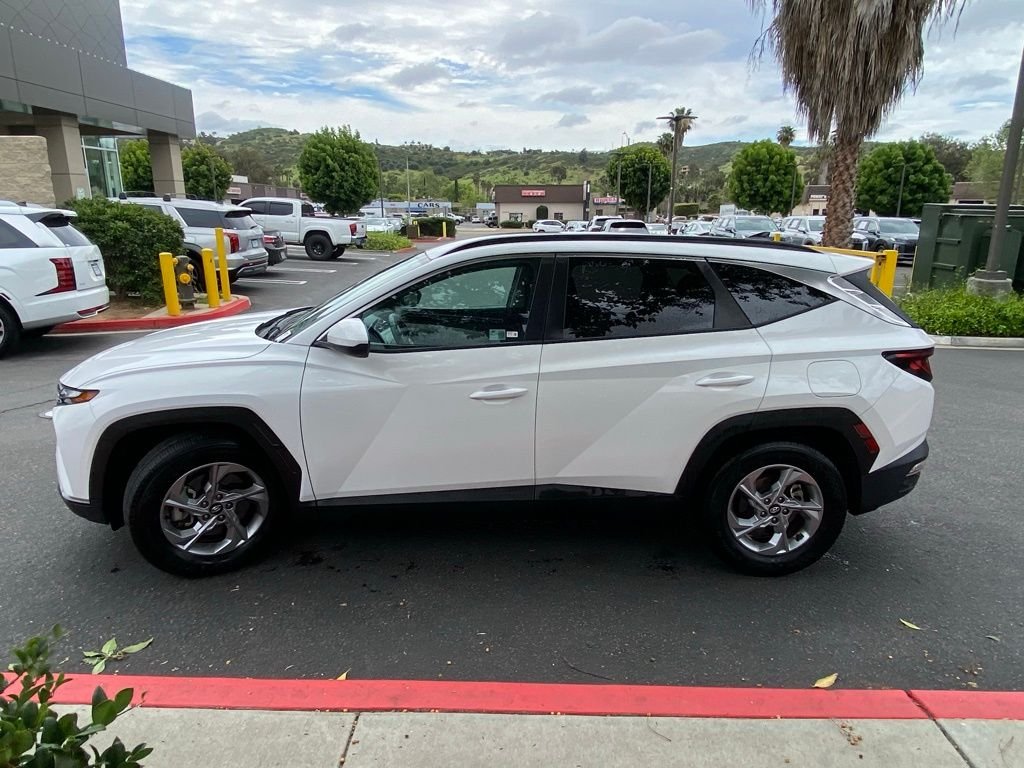 Used 2024 White Hyundai SEL image 4