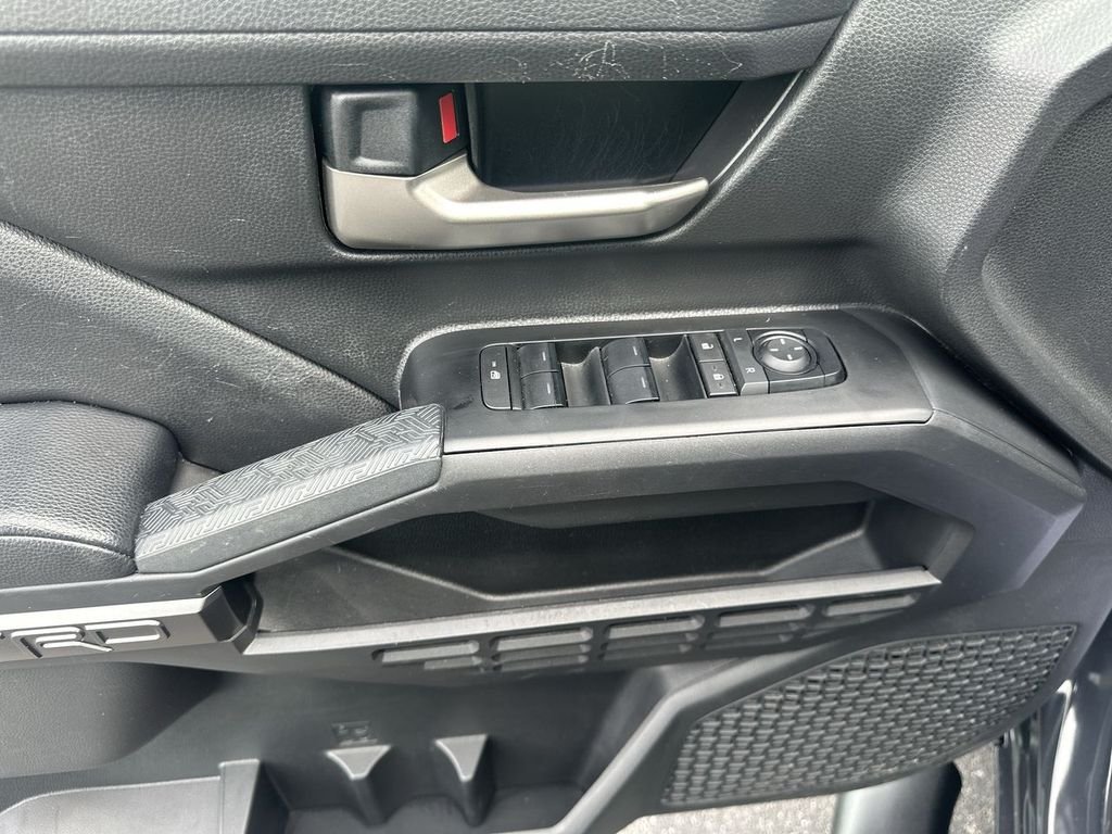 2025 Toyota Tacoma TRD Sport - Photo 19