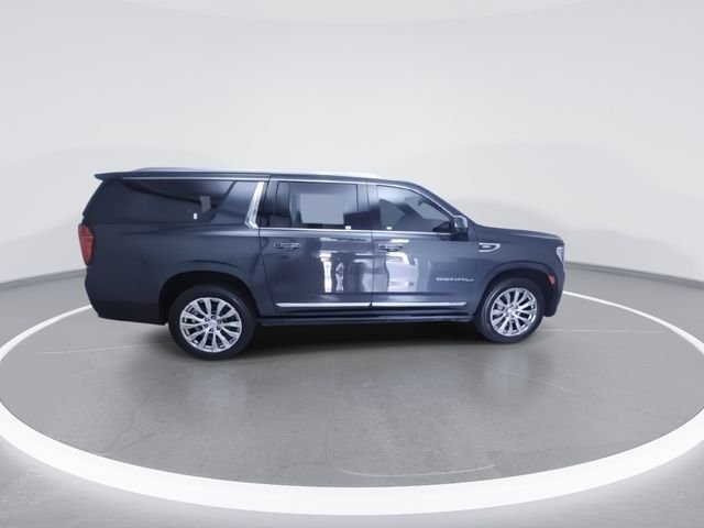 Used 2022 Green GMC Denali image 2