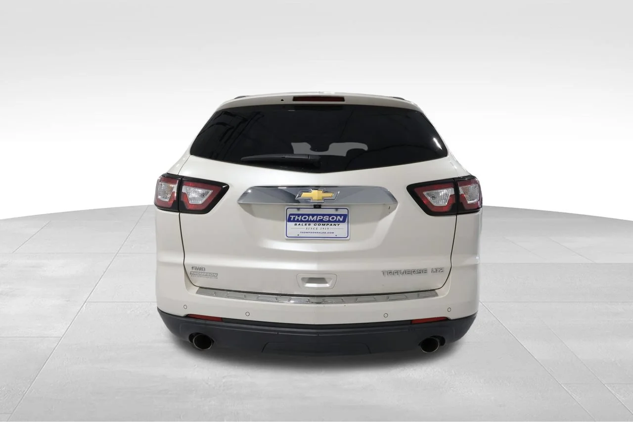Used 2014 White Diamond Tricoat Chevrolet LTZ image 2