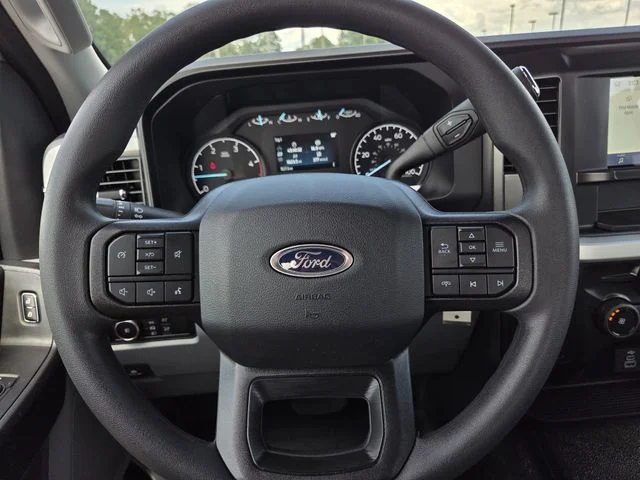 New 2026 Oxford White Ford F-250® XL image 17