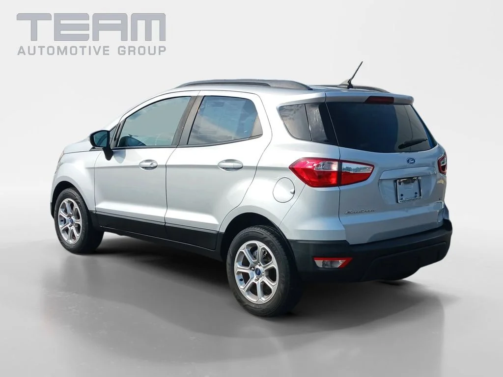 Used 2020 Silver Ford SE image 5