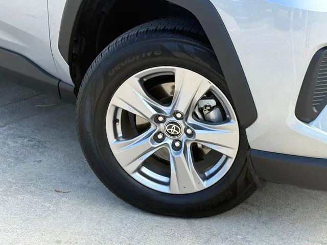 Certified Used 2025 SILVER SKY METALLIC Toyota XLE image 33