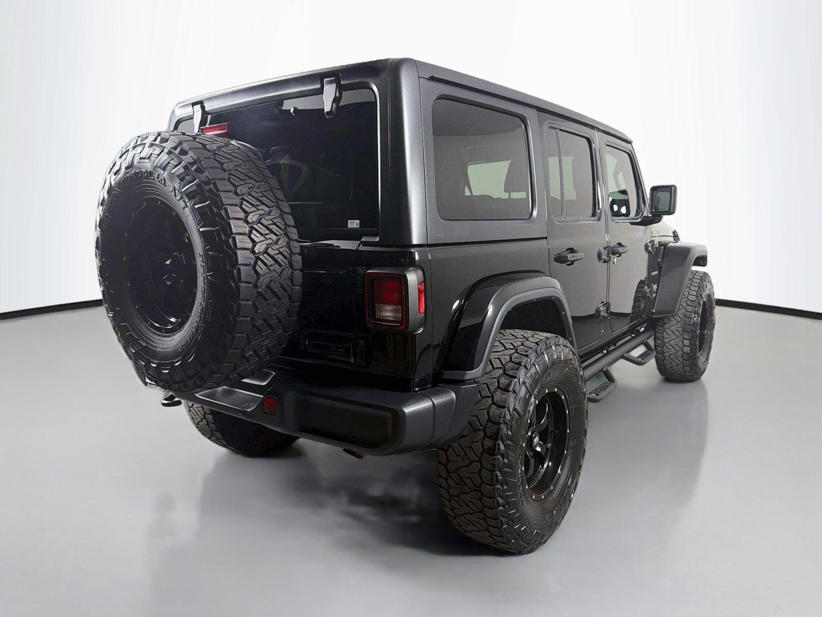 Used 2020 Black Jeep Sahara 4X4 image 5