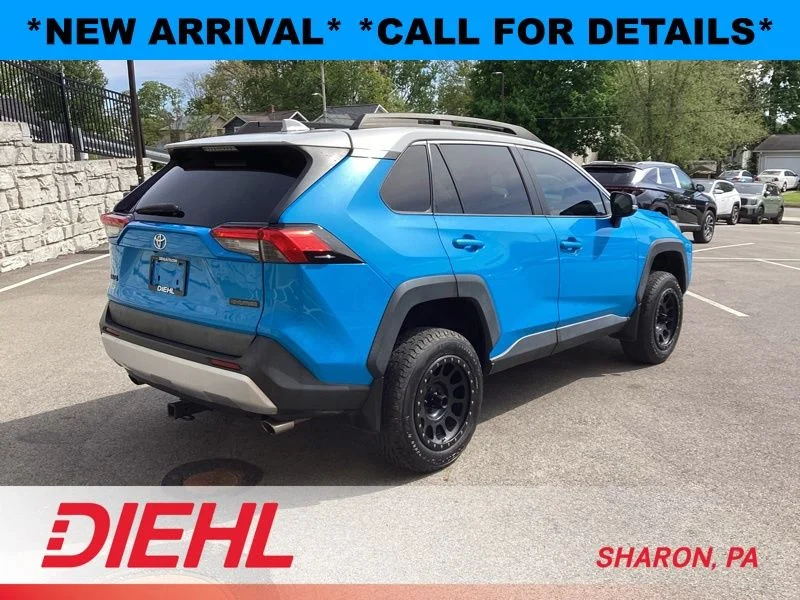 Used 2019 Blue Toyota Adventure image 7