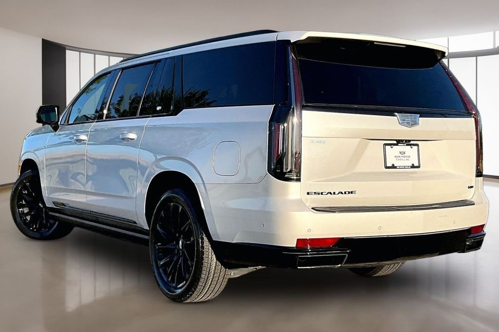 Used 2023 White Cadillac Sport Platinum image 12