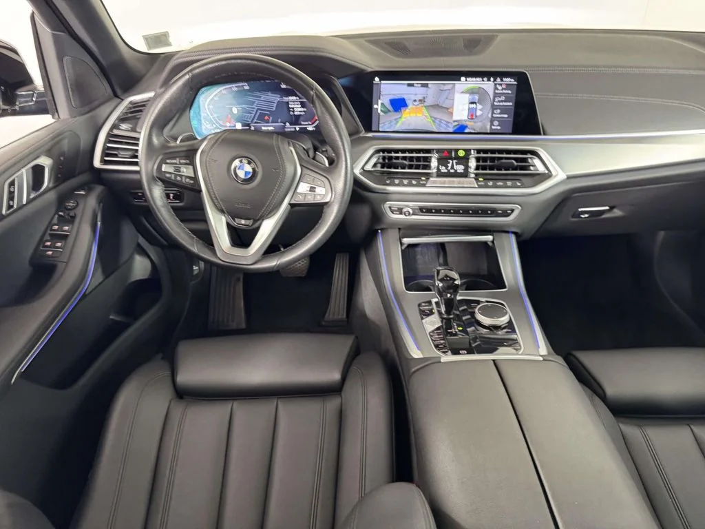 Certified Used 2022 Gray BMW xDrive40i image 5