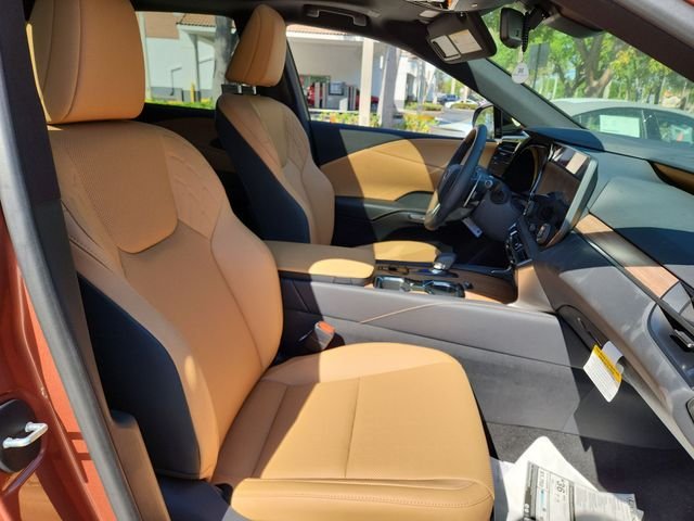 2025 Lexus RX - Photo 25