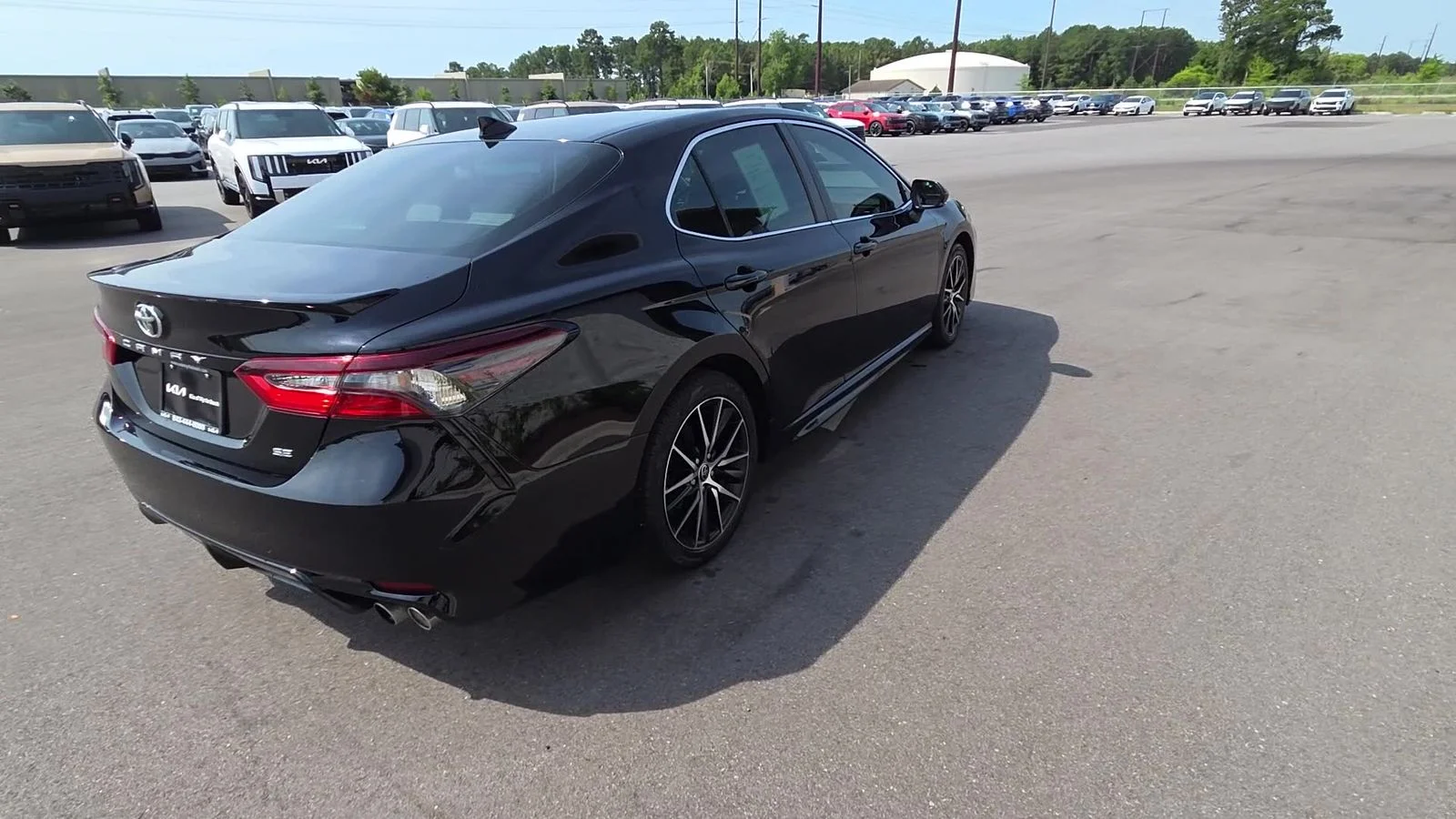 Used 2022 Midnight Black Metallic Toyota SE image 4