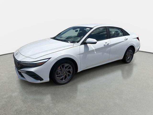 New 2026 White Hyundai Blue image 5
