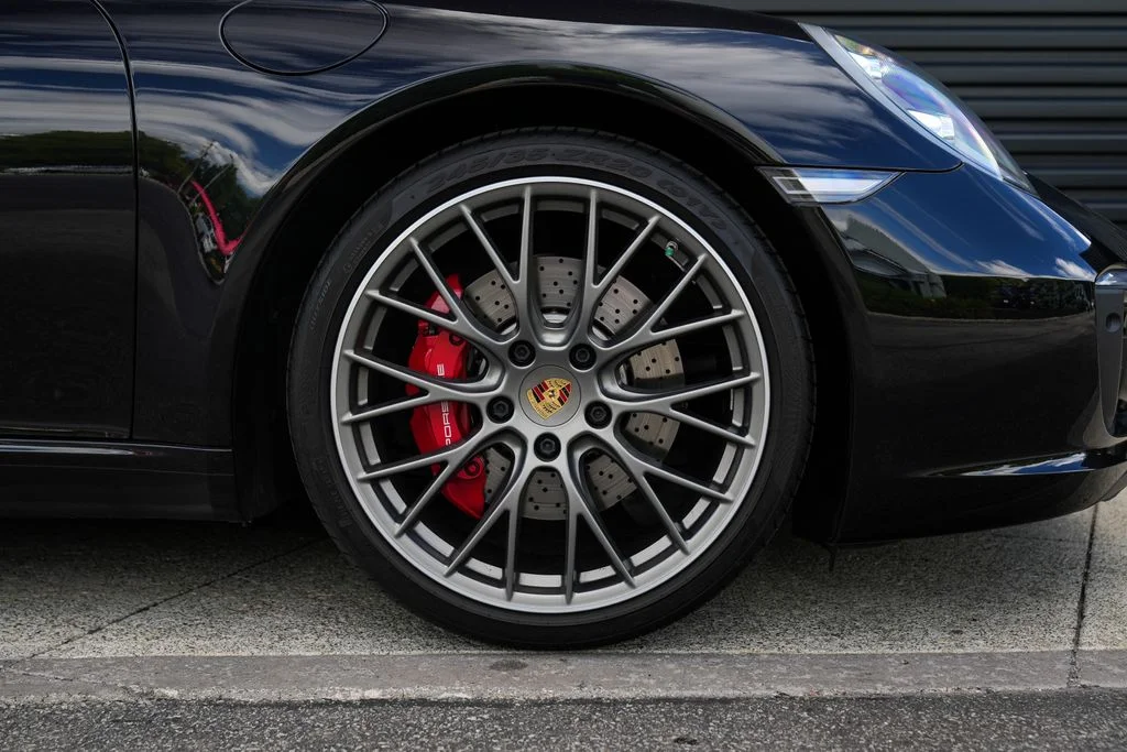 Certified Used 2018  Porsche Carrera S image 32