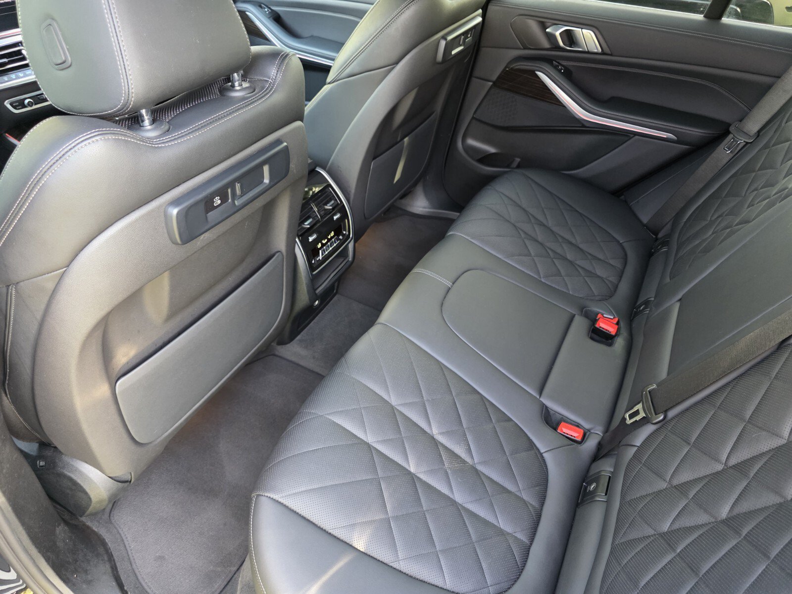 Used 2023 Jet Black BMW xDrive40i image 16