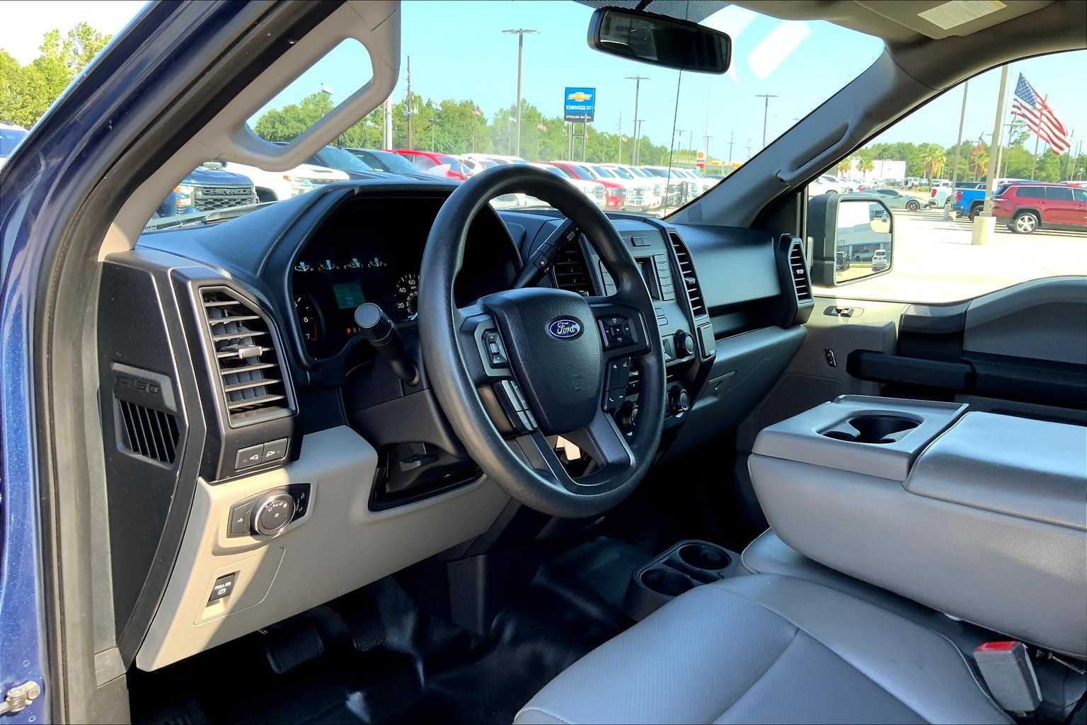 Used 2018 Blue Jeans Metallic Ford XL image 31